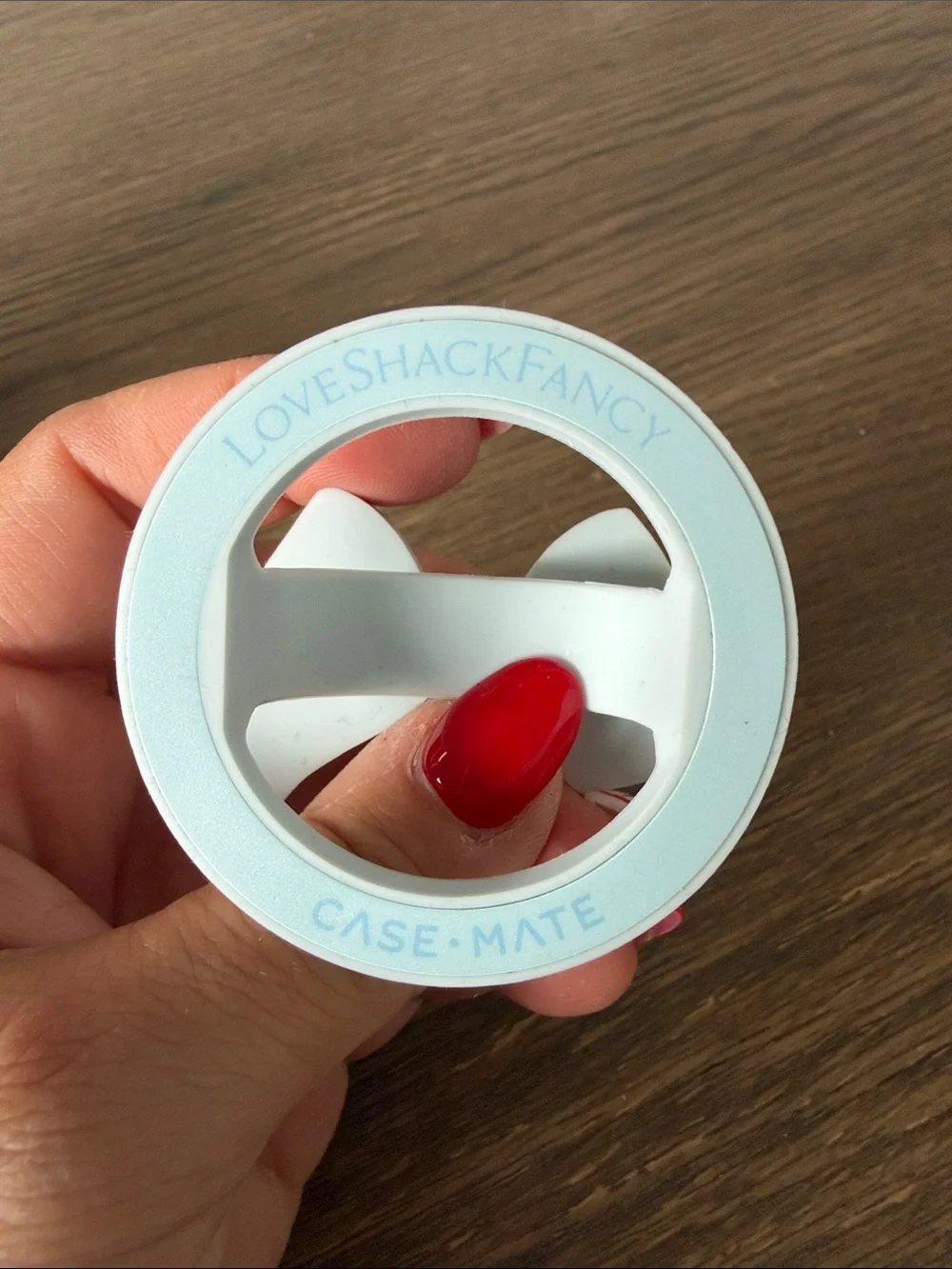 BRAND NEW‼️LoveShackFancy Bow Phone Loop (magnetic)